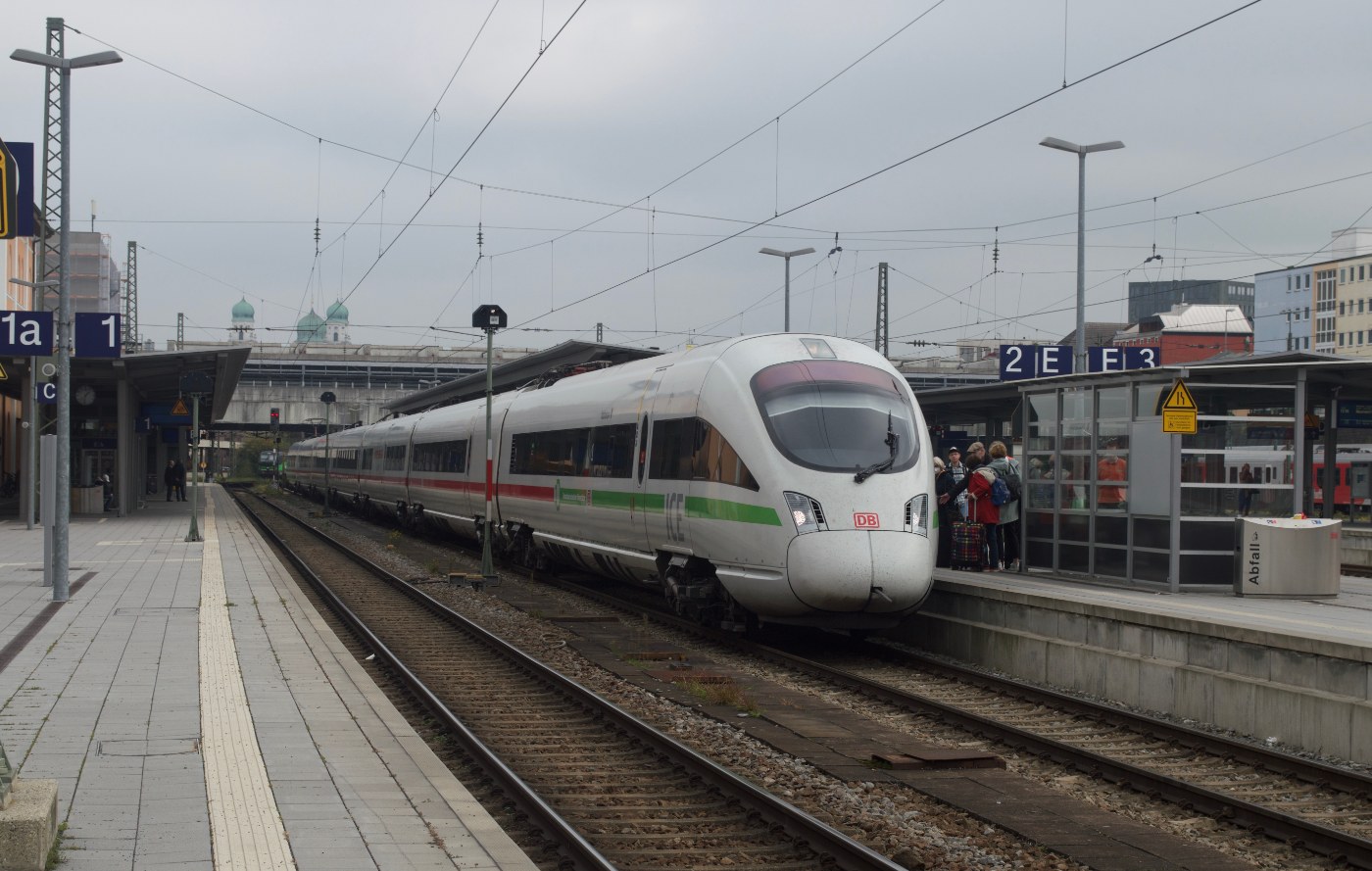 ICE im Passauer Hauptbahnhof