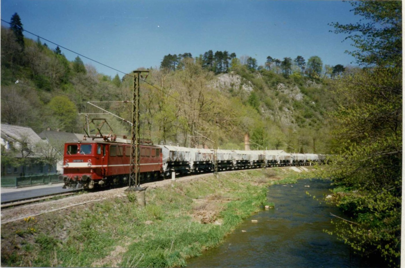 Güterwagen auf der Rübelandbahn