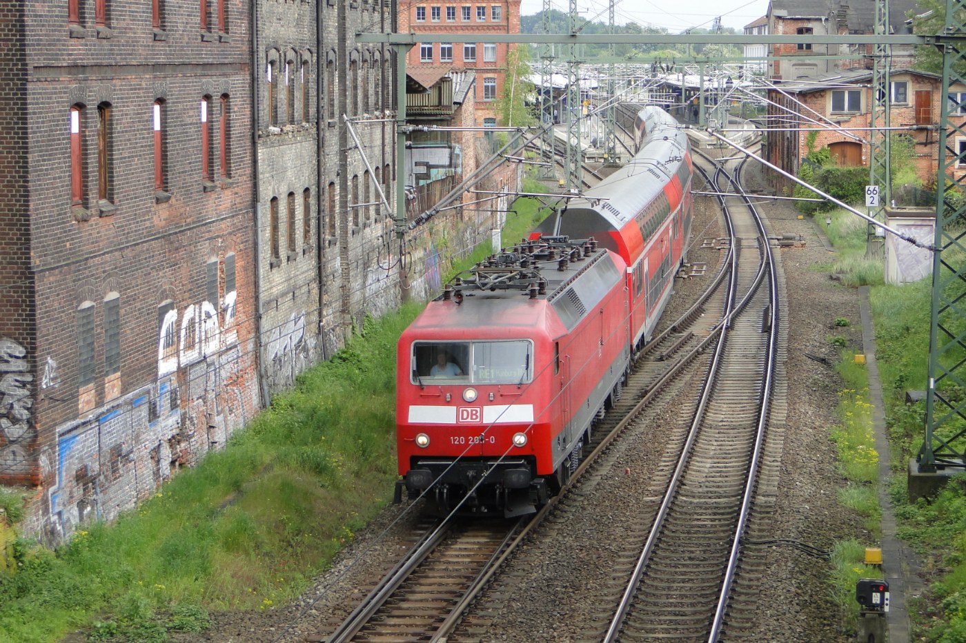 Regionalexpress am Hauptbahnhof Schwerin