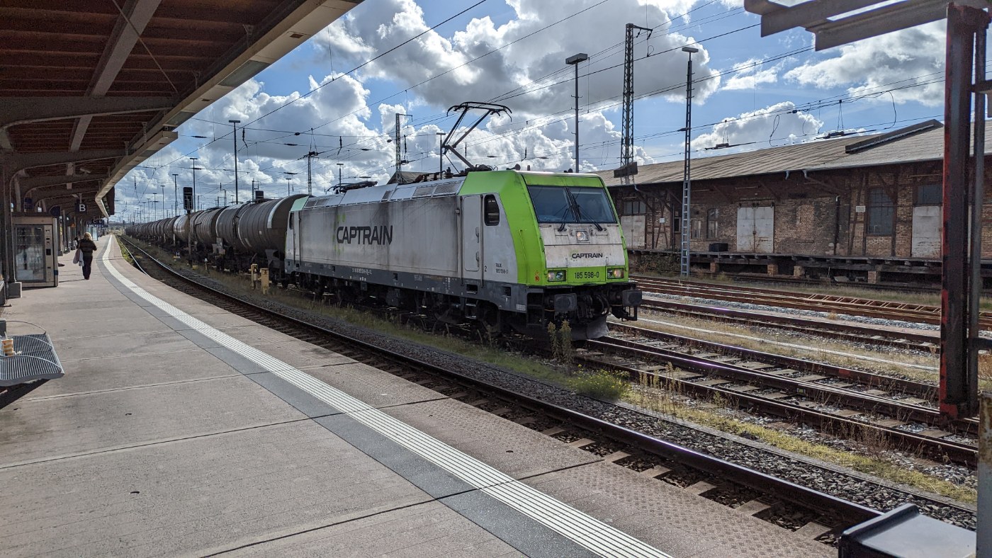 Güterzug am Bahnhof Stralsund