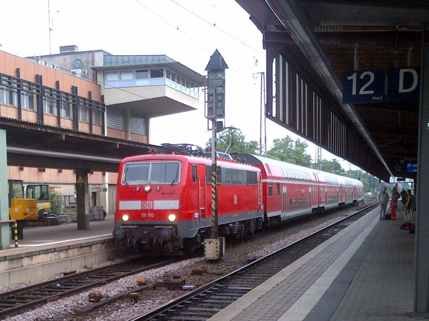 Regionalexpress im Trierer Hauptbahnhof