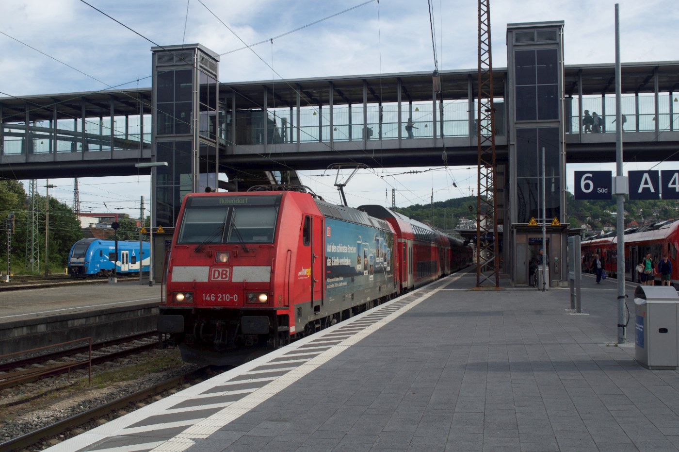 Zug im Ulmer Hauptbahnhof