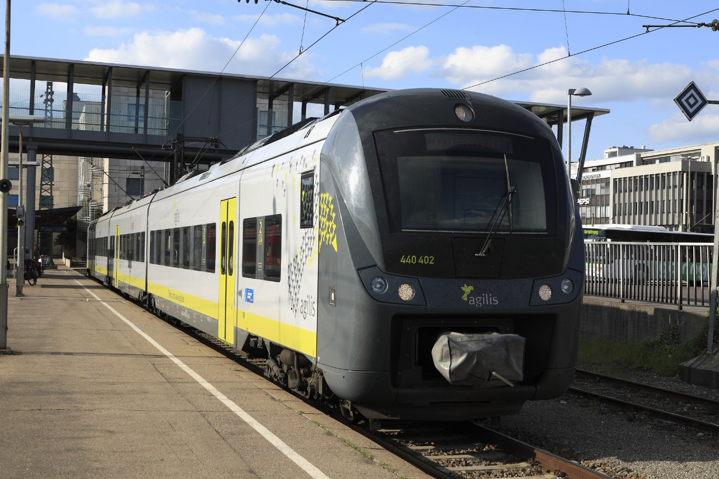 Triebwagen im Ulmer Hauptbahnhof
