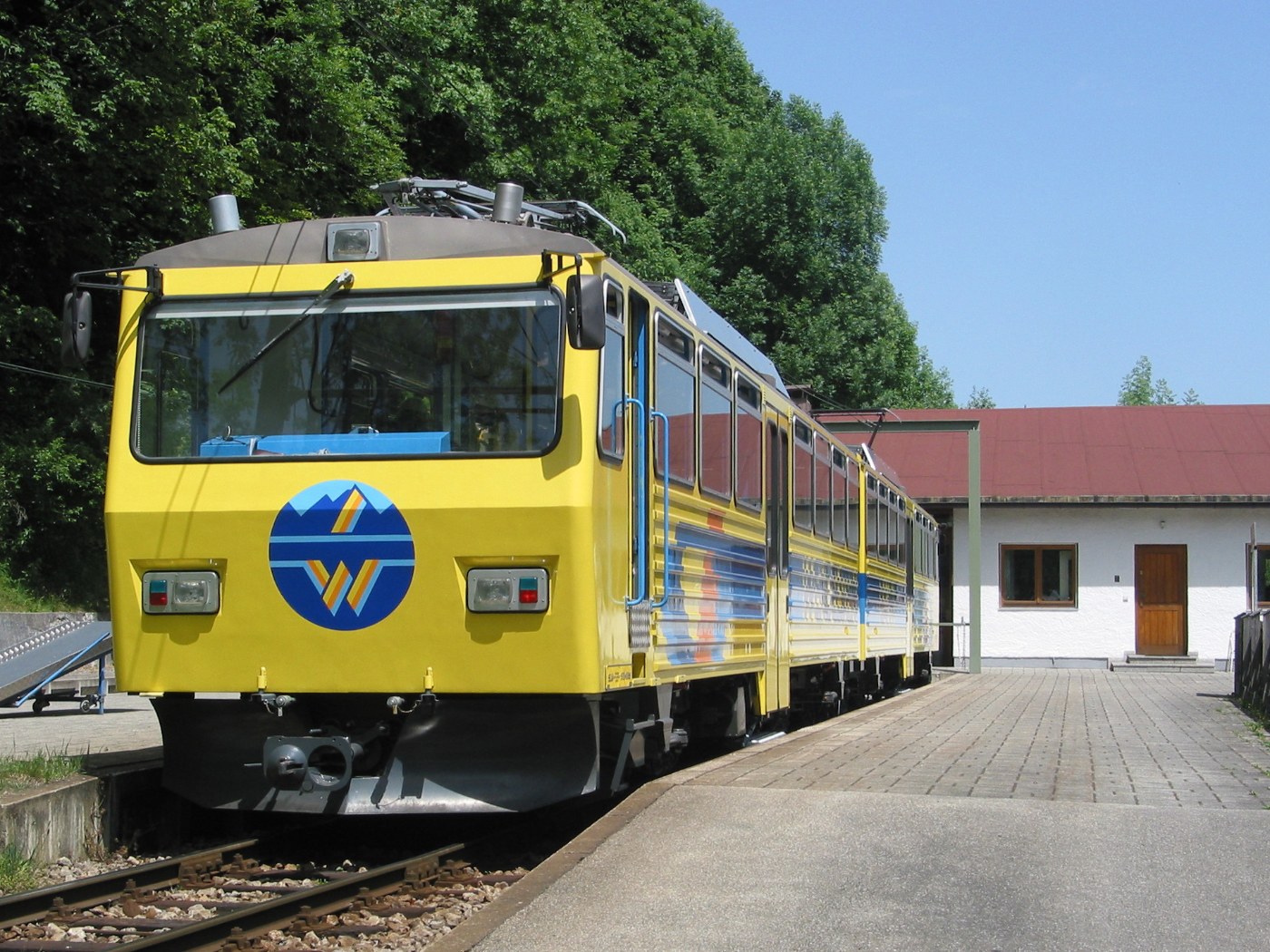 Ein Zug der Wendelsteinbahn (2017)
