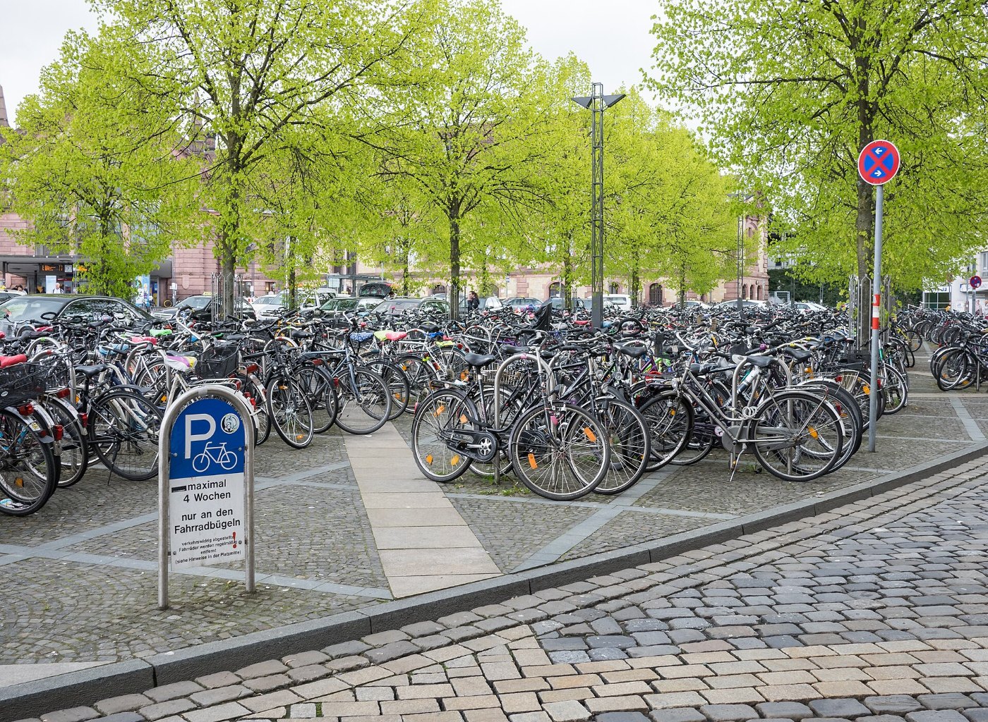 Osnabrück Fahrräder am Hbf 01