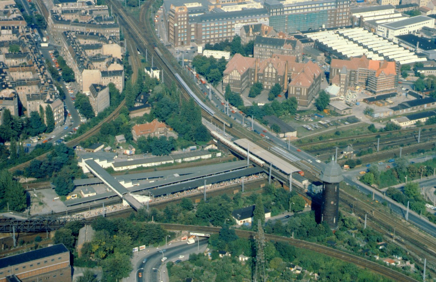 Der S-Bahnhof Ostkreuz im Jahr 1992