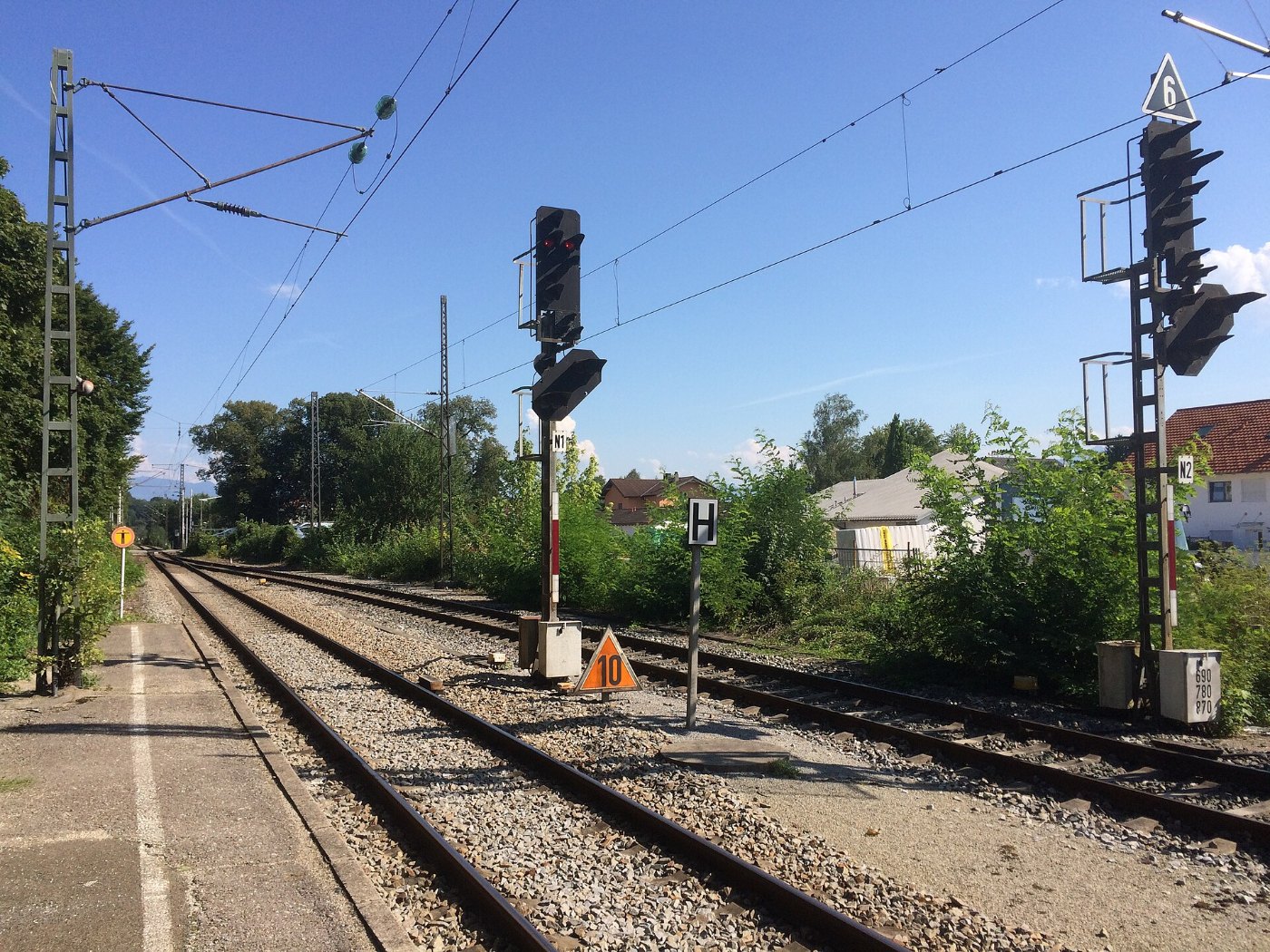 Ausfahrsignale N1 und N2 im Bahnhof Bad Aibling in Richtung Kolbermoor.