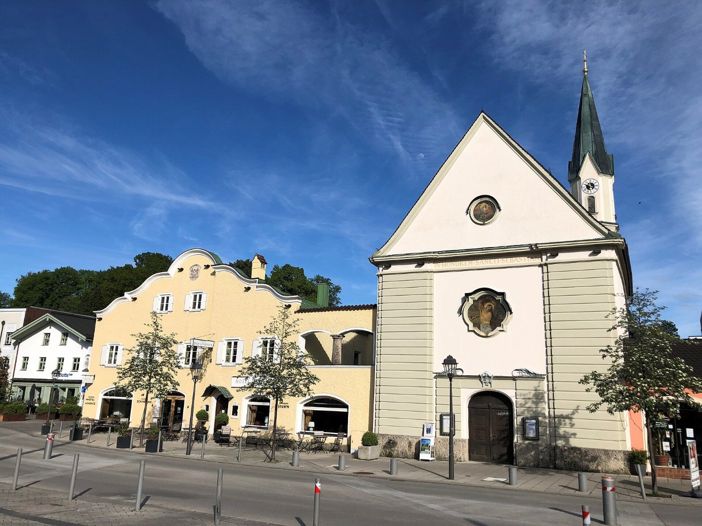 Stadtmitte Bad Aibling mit Schloss Prantshausen und Sebastianikirche