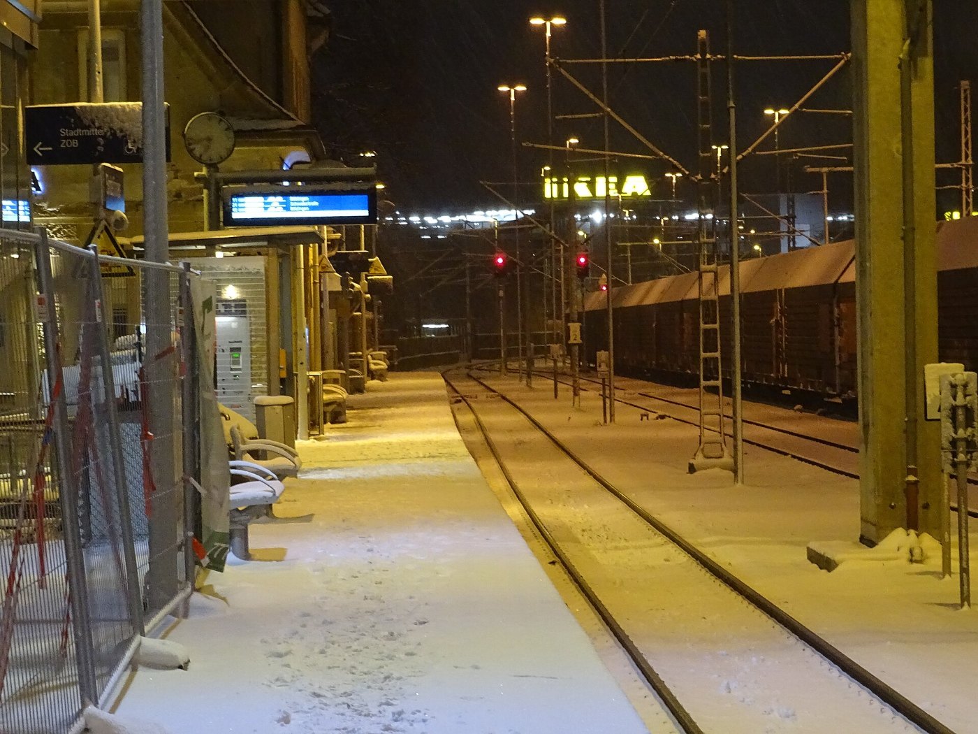 Bahnhof Sindelfingen at night 07
