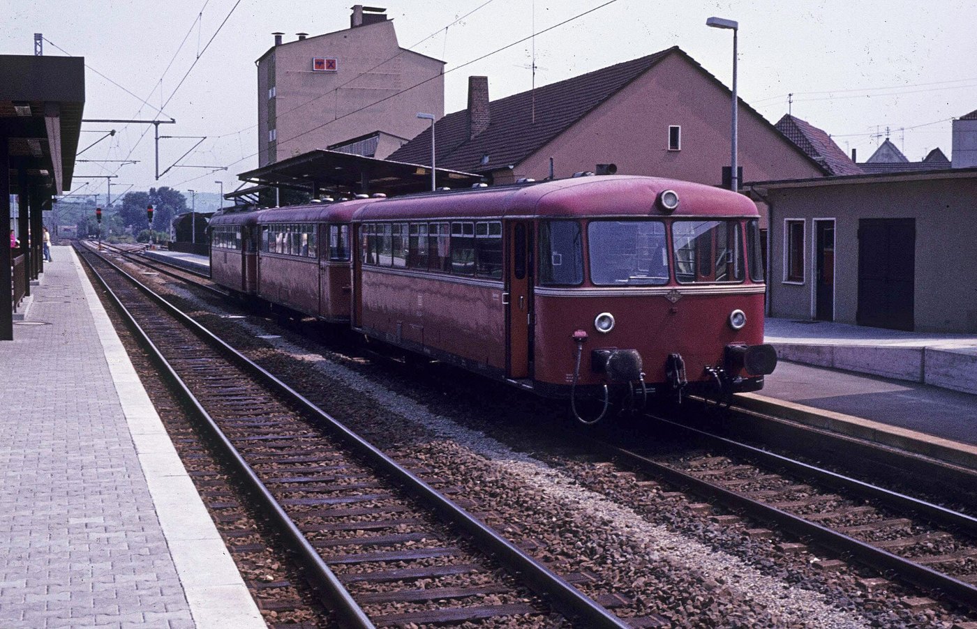 Lauffen am Neckar Bahnhof VT98 1984 07 PL 723 DK 88 8