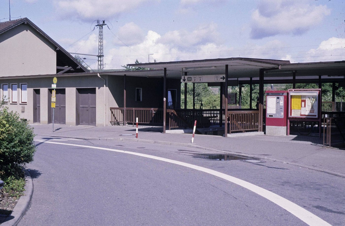 Lauffen am Neckar Bahnhof Unterführung 1989 06 07 PL 723 DK 88 16