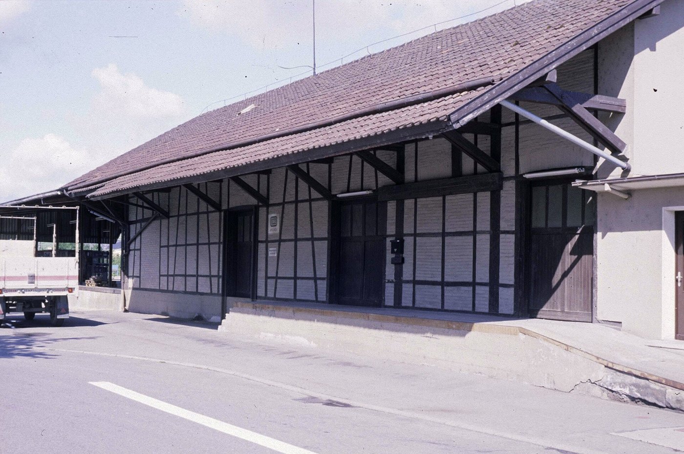 Lauffen am Neckar Bahnhof Güterschuppen 1989 06 07 PL 723 DK 88 18