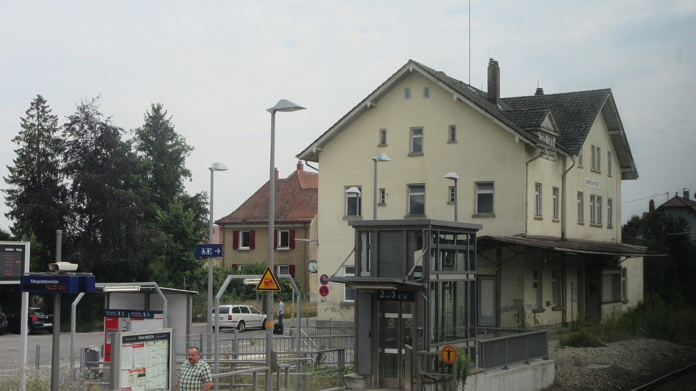Empfangsgebäude Laupheim West (2016)