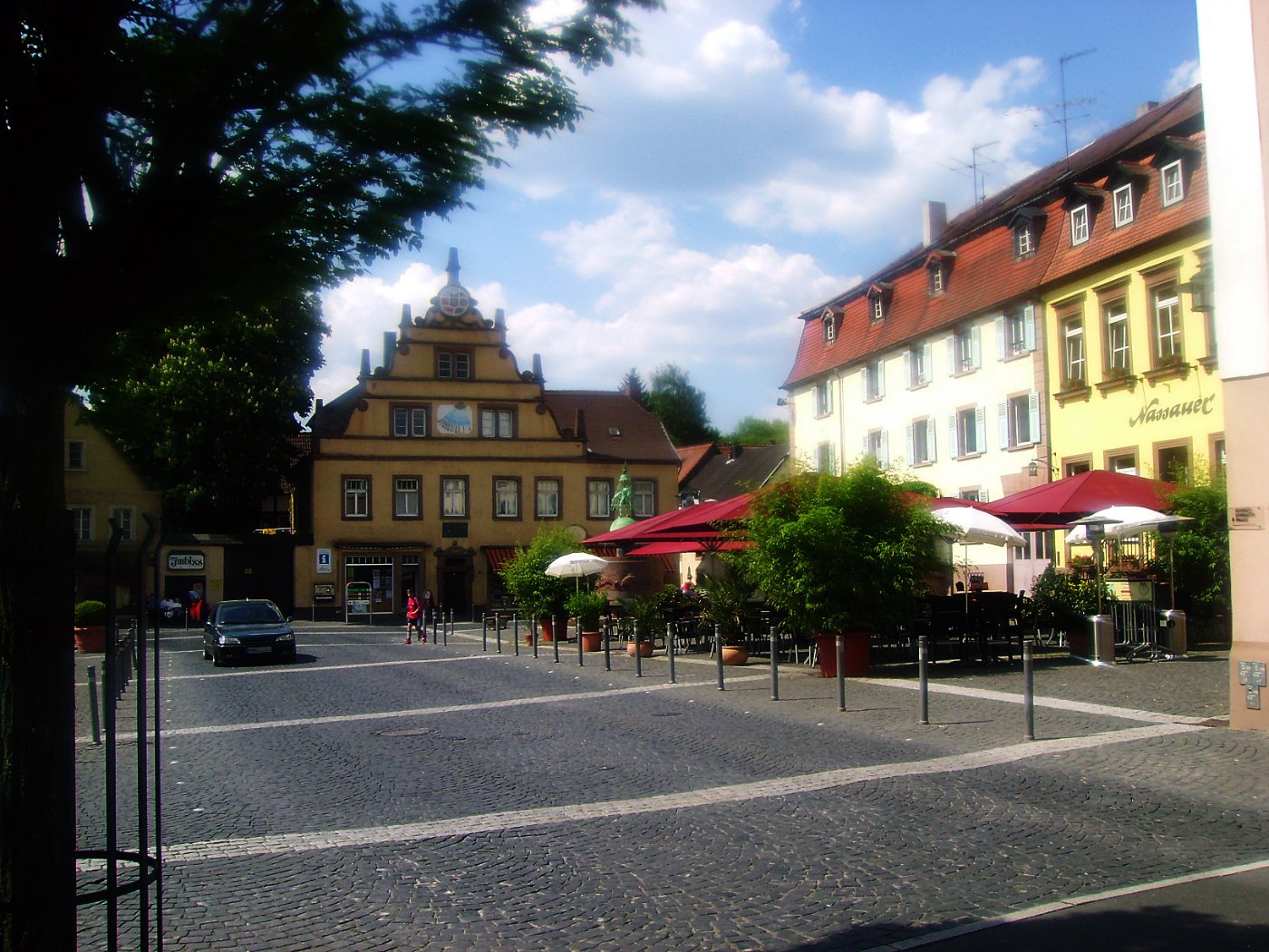 Ottweiler Schlosshof 2008 05 14