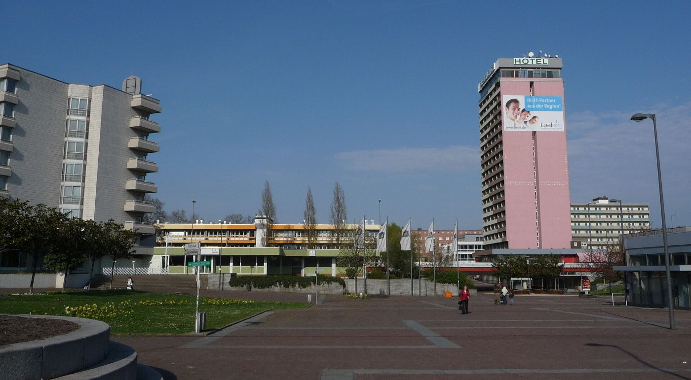 Bahnhofsvorplatz Ludwigshafen 02