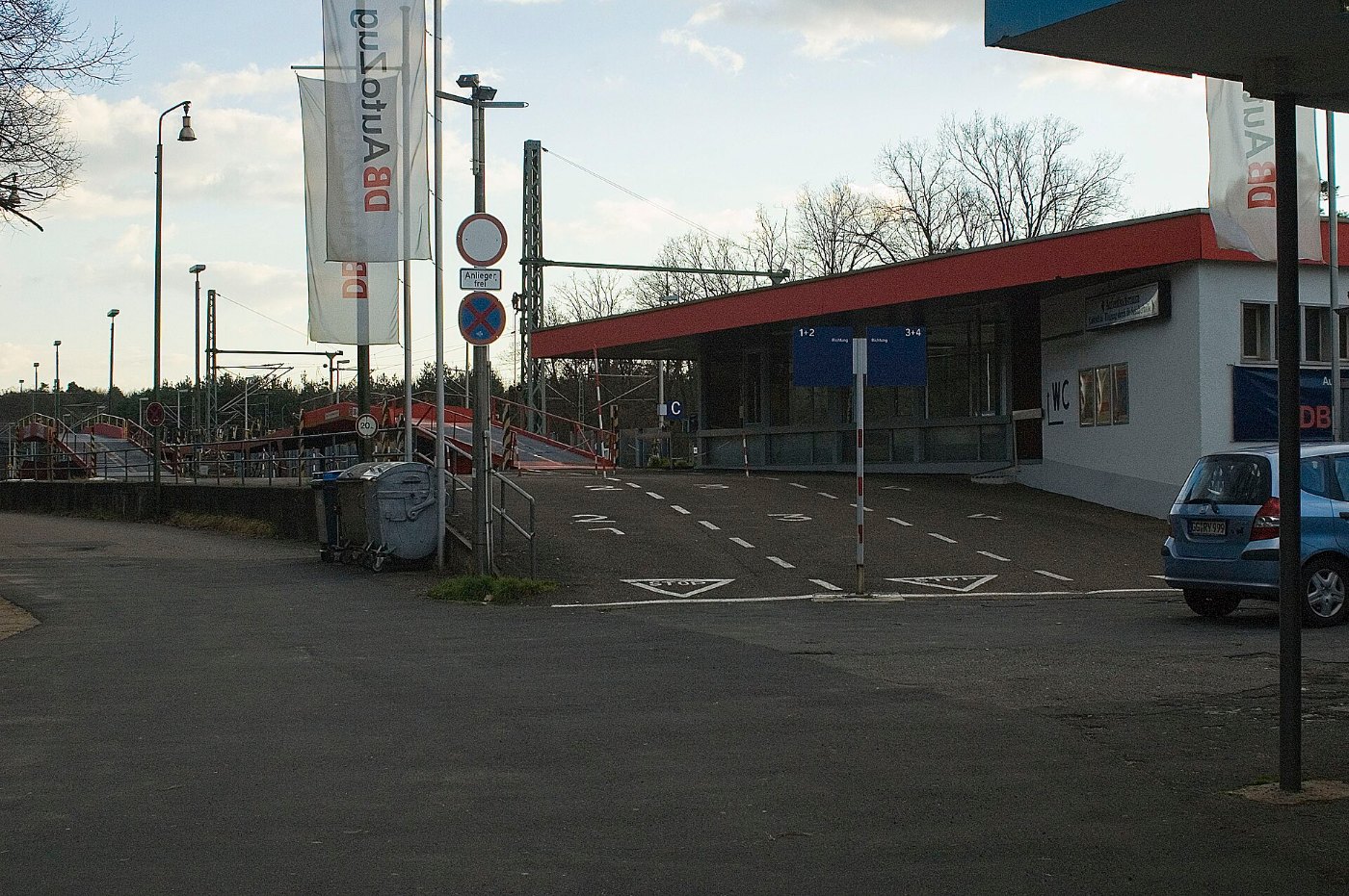 Bahnhof Neu Isenburg ARZ Terminal Strassenseite