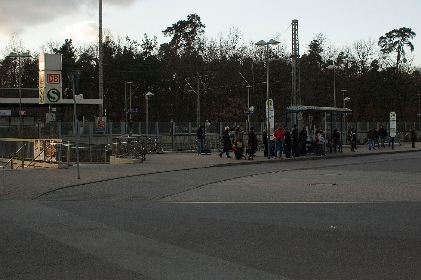 Bahnhof Neu Isenburg Bushaltestelle Ostseite