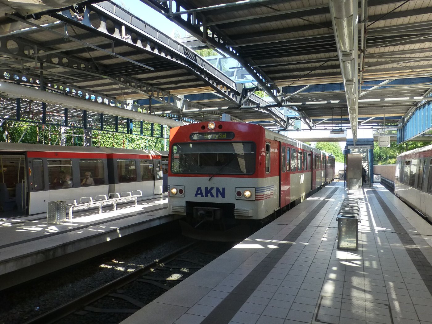 AKN at Norderstedt Mitte 02