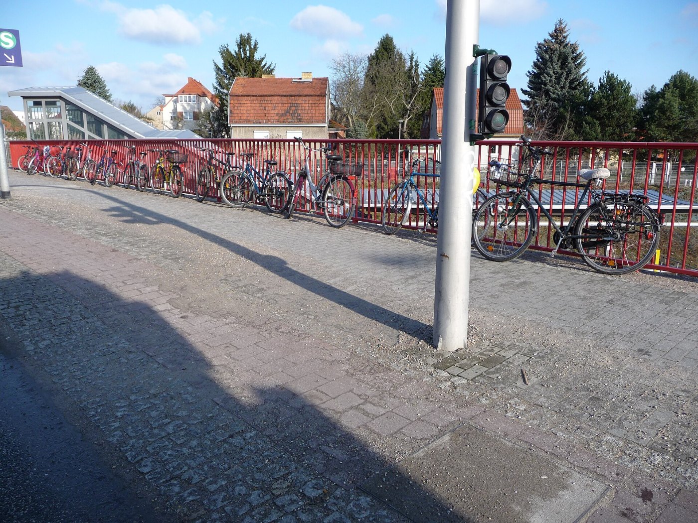 S Bahnhof Teltow, Nordseite Mahlower Straße panoramio