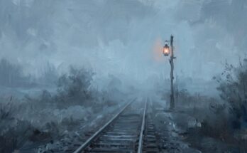 Spannung im Text: ein fernes Bahnsignal leuchtet auf einem leeren Gleis, das im Nebel verschwindet