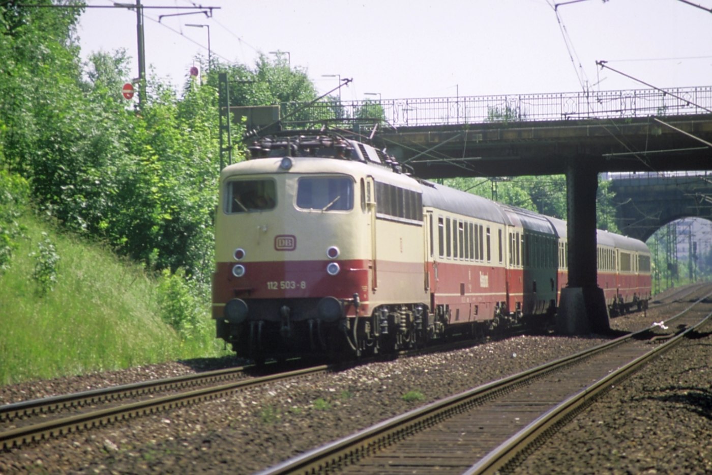 Baureihe 112 in TEE-Lackierung