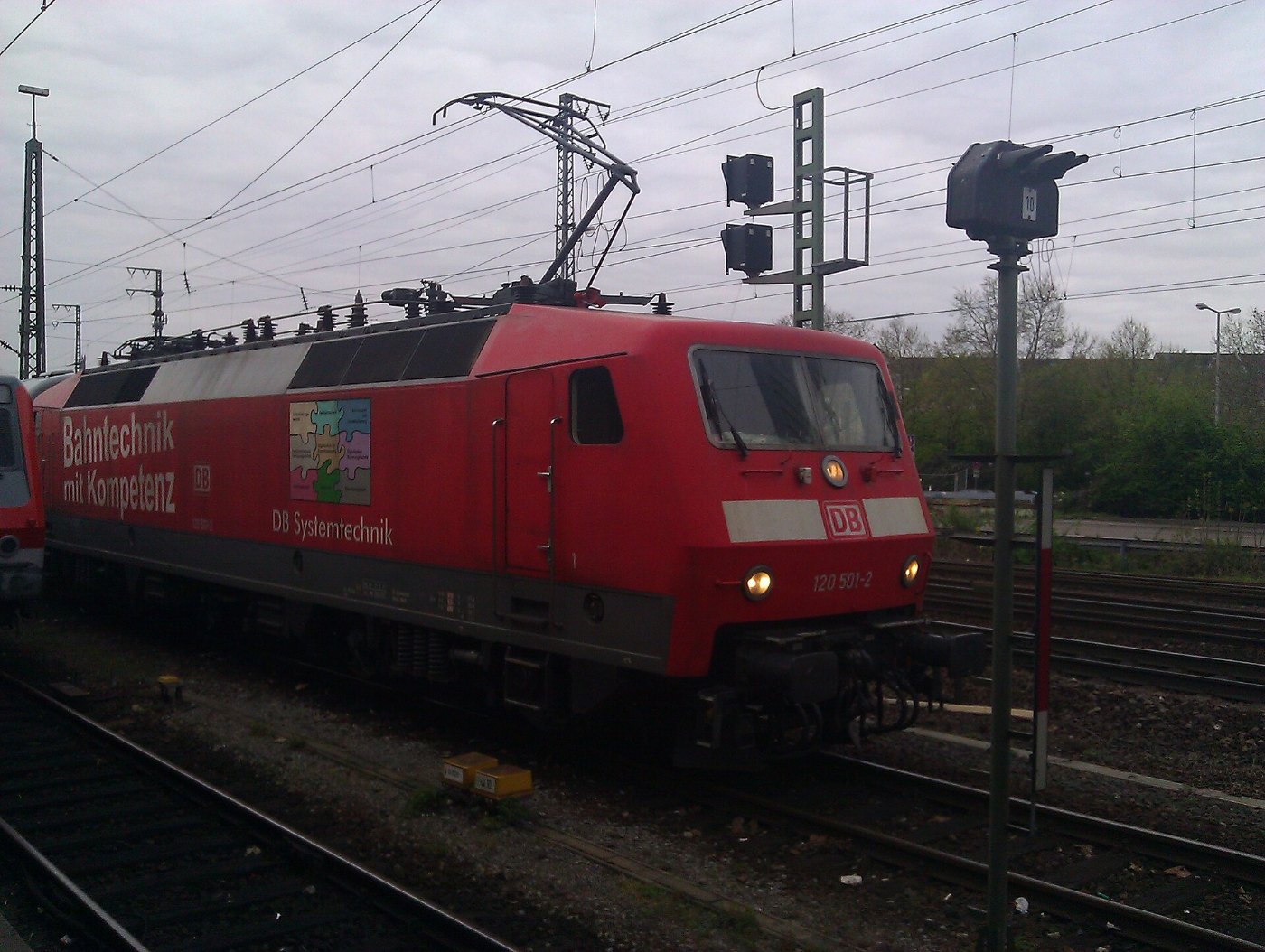 Baureihe 120 501-2 im Mannheimer Hauptbahnhof