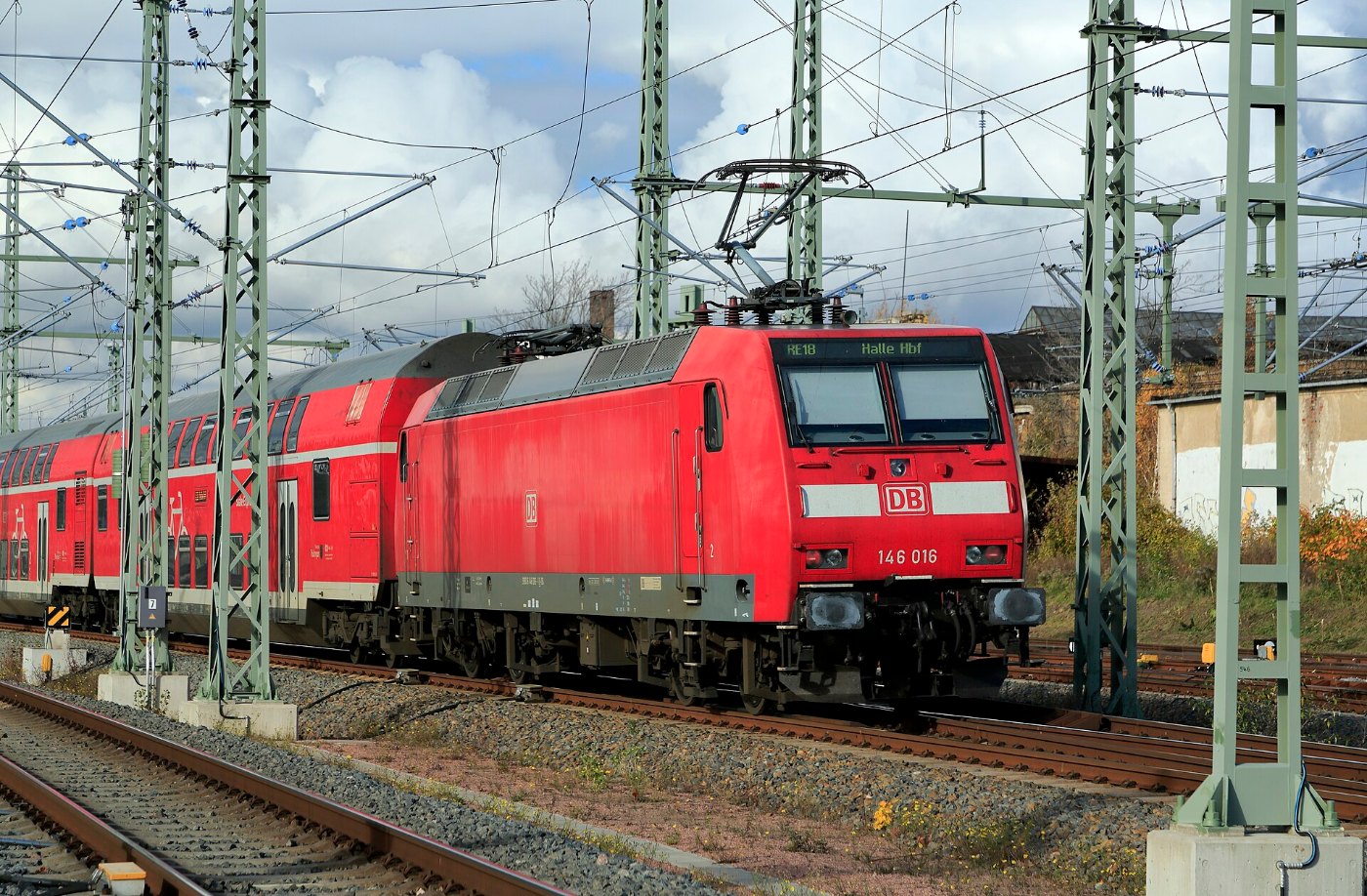 Baureihe 146 im Hauptbahnhof Halle