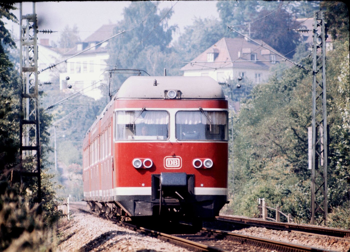 Elektrotriebwagen der Baureihe 427 in Stuttgart