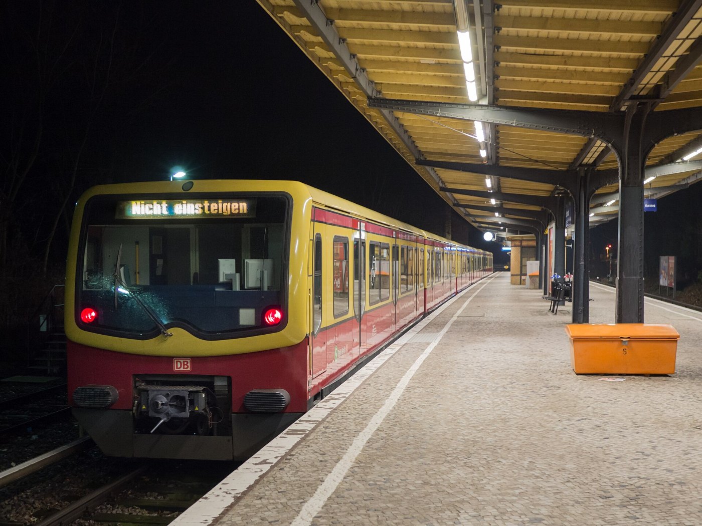 Baureihe 481 am S Bahnhof Lichtenrade 10