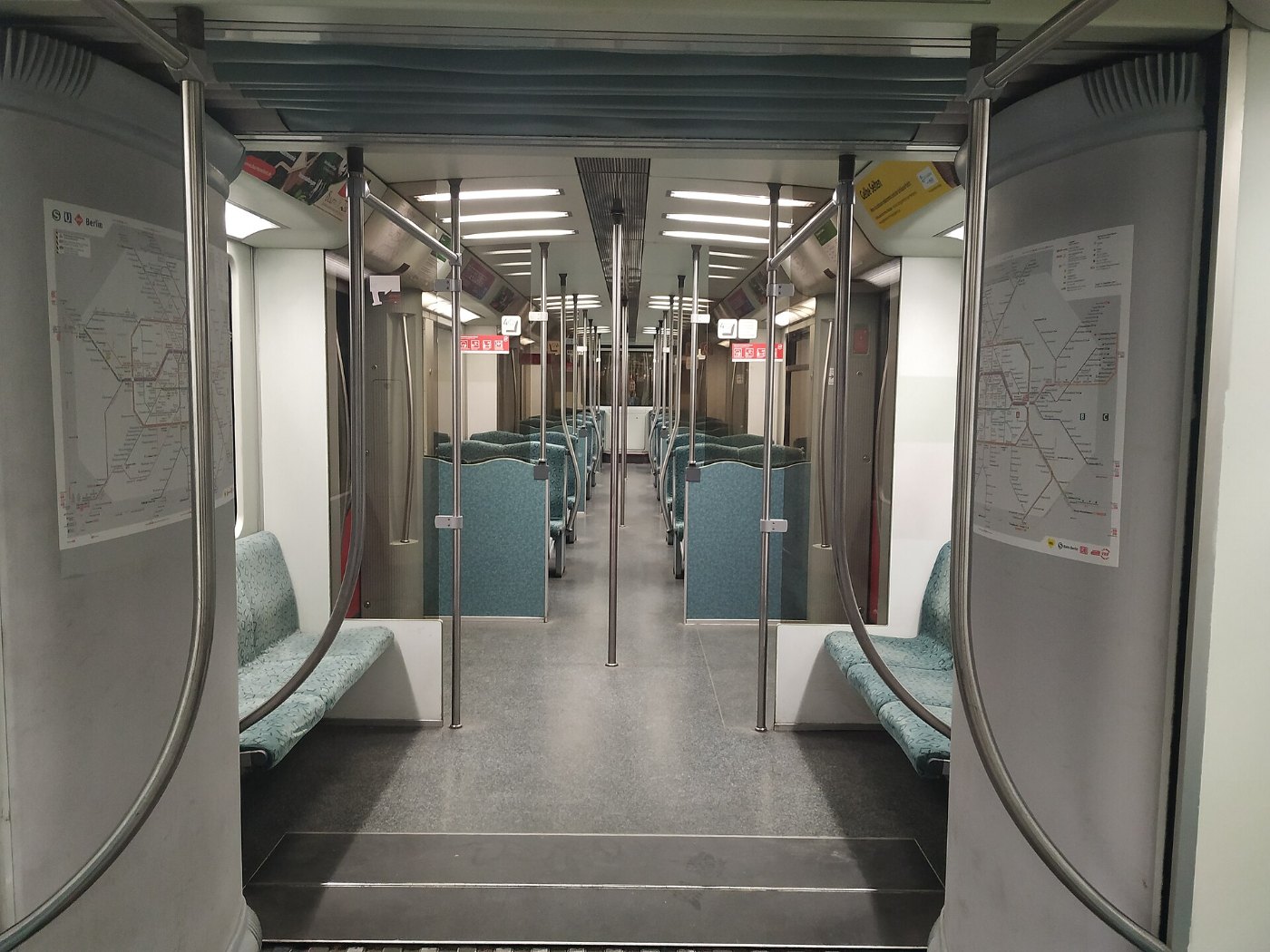 Innenansicht S Bahn Berlin 481