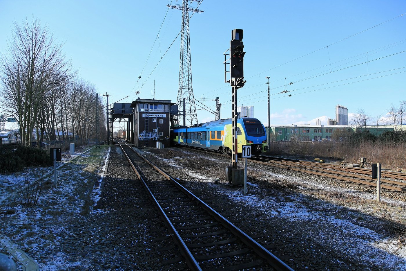 Papenburg An der Alten Werft Bahnbrücke + Stellwerk 07 ies