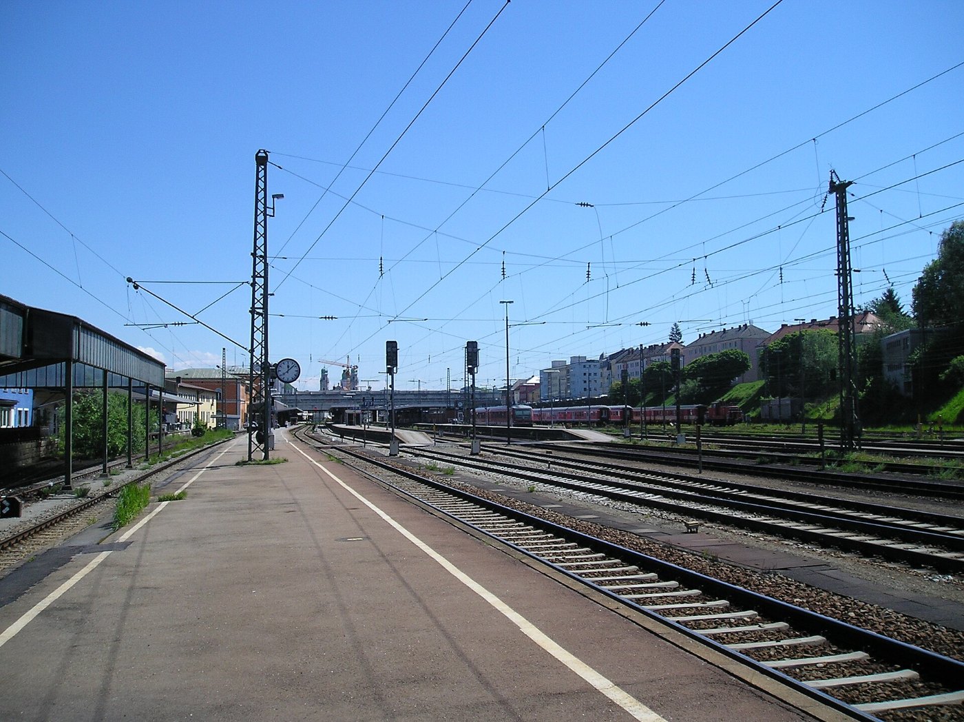 Hauptbahnhof Passau Bahnsteige von Westen 2008
