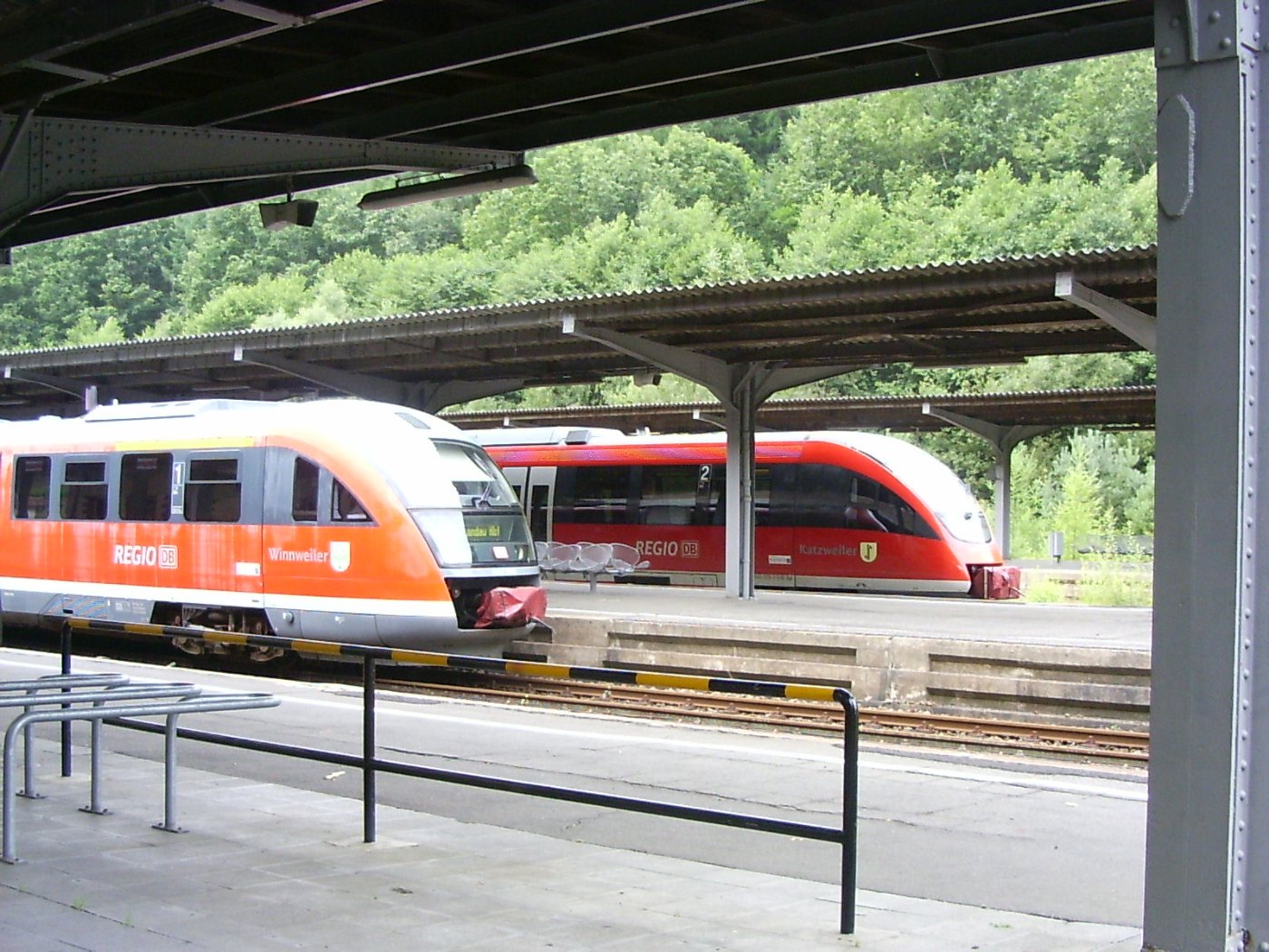 Bahnhof Pirmasens Nord two trains