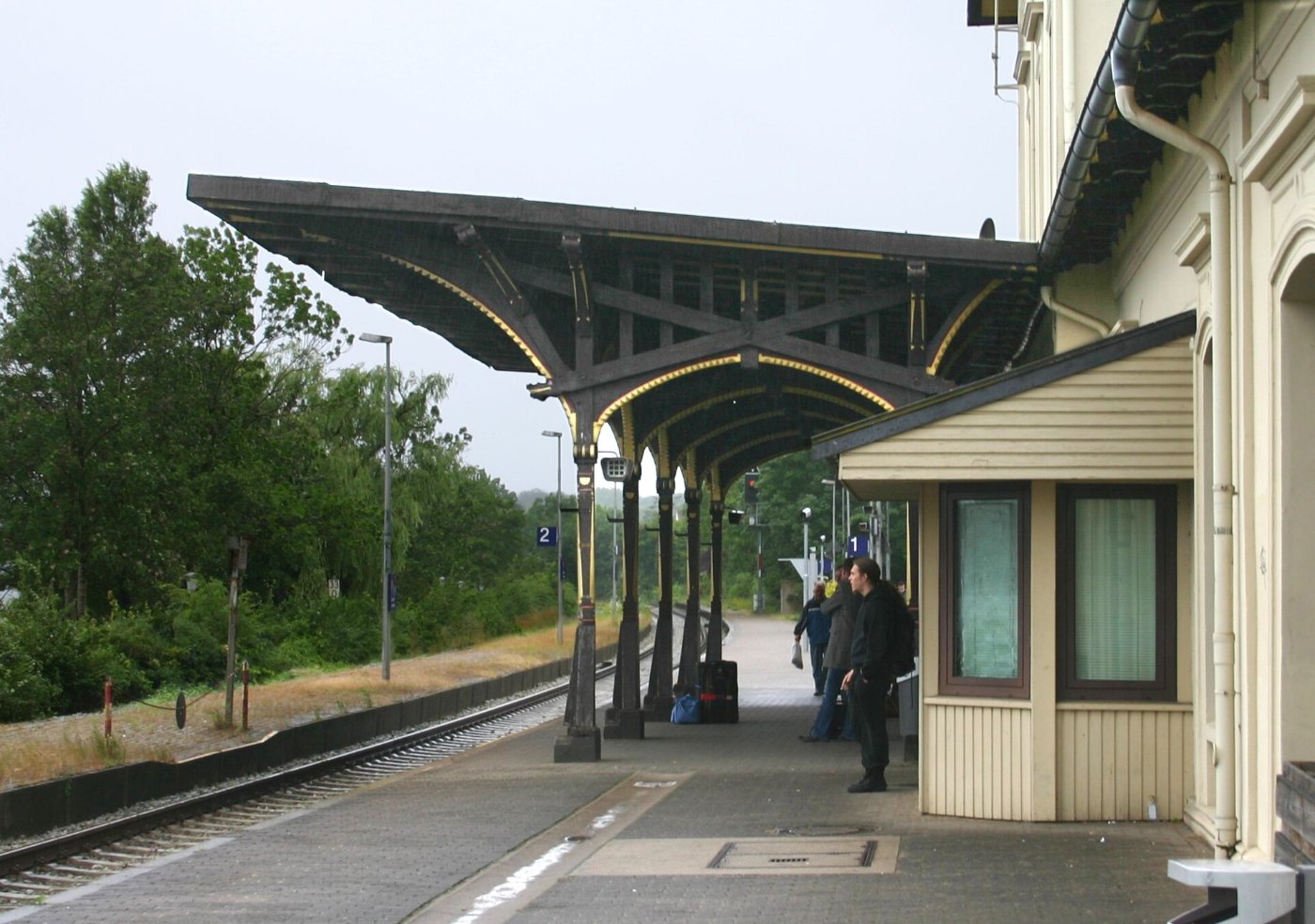 Dach Bahnhof Plön (bearb Sp)