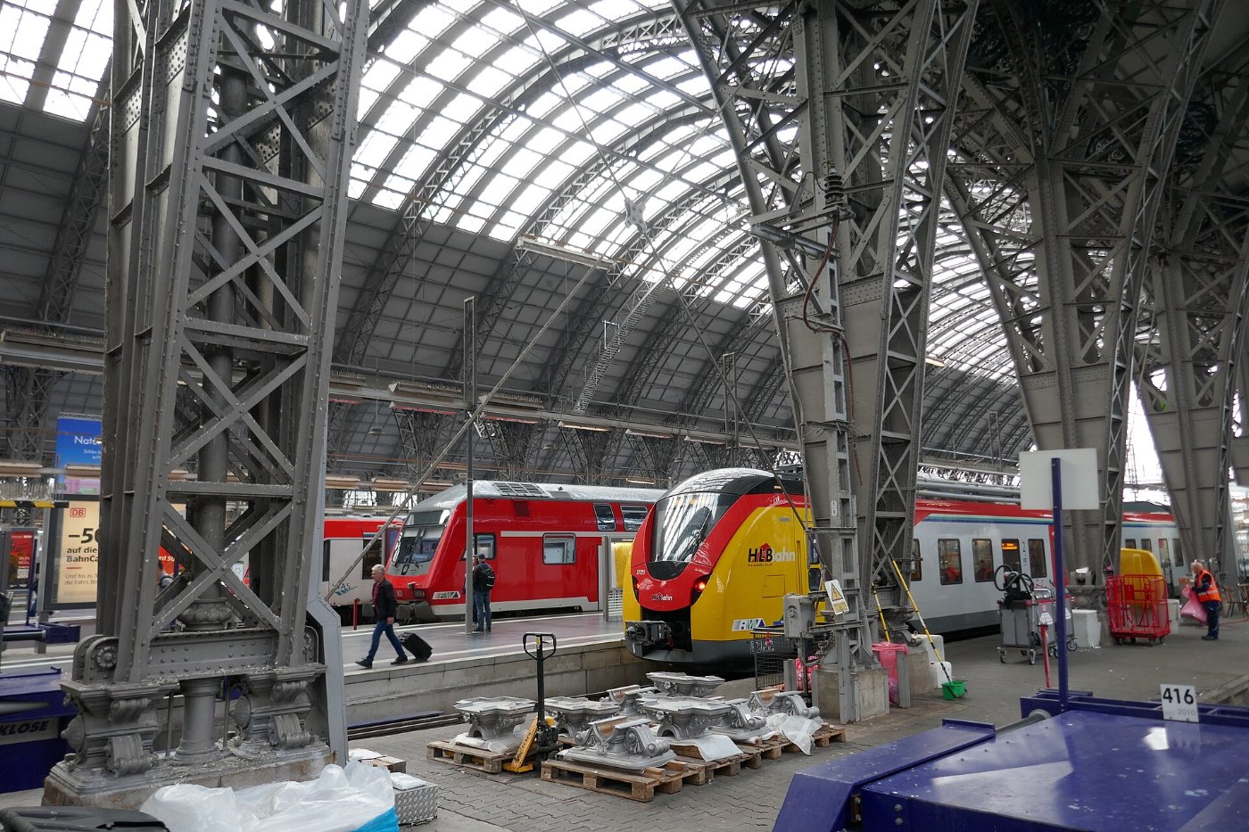 Bahnsteighalle im Frankfurter Hauptbahnhof