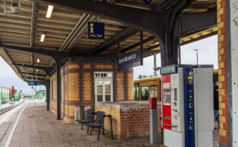 Bahnsteig der S-Bahn-Station Berlin-Marienfelde