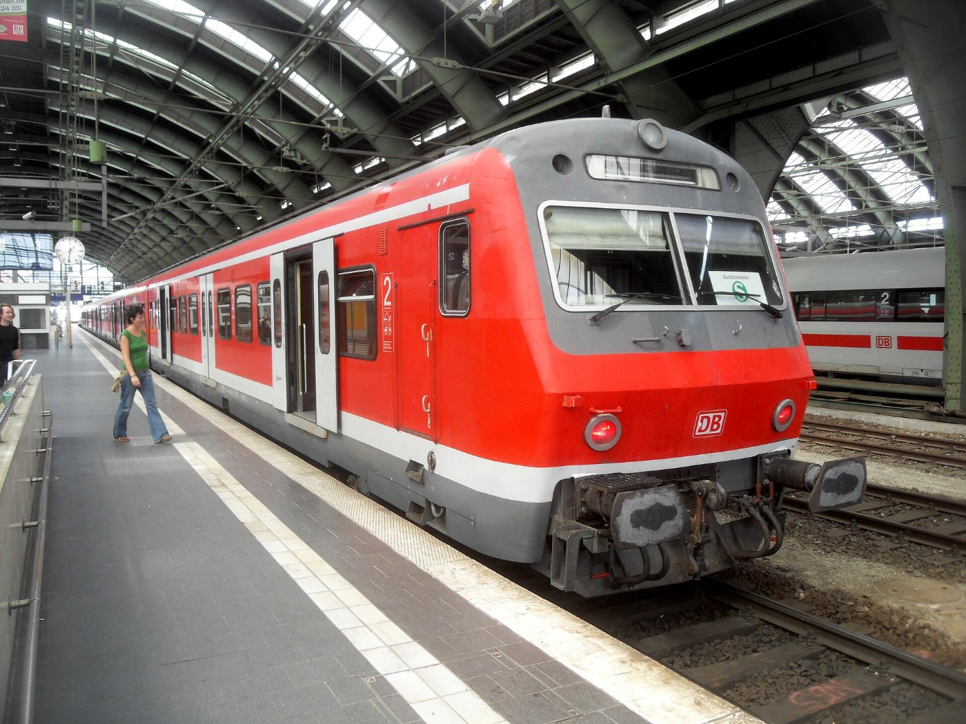 S-Bahn im Berliner Ostbahnhof