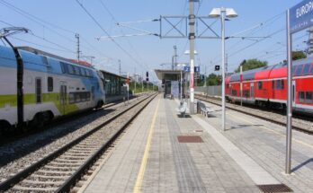 Bahnsteige am Bahnhof Salzburg Taxham Europark