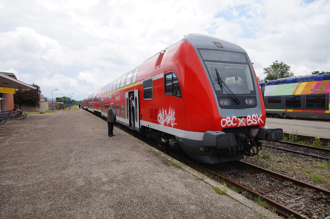 Doppelstockzug im Bahnhof Wissembourg