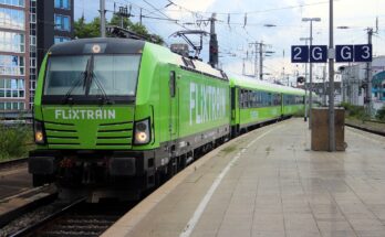 Flixtrain im Kölner Hauptbahnhof