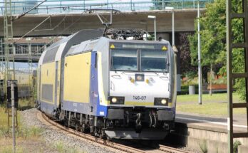 Metronom mit Baureihe 146 in Hamburg-Harburg