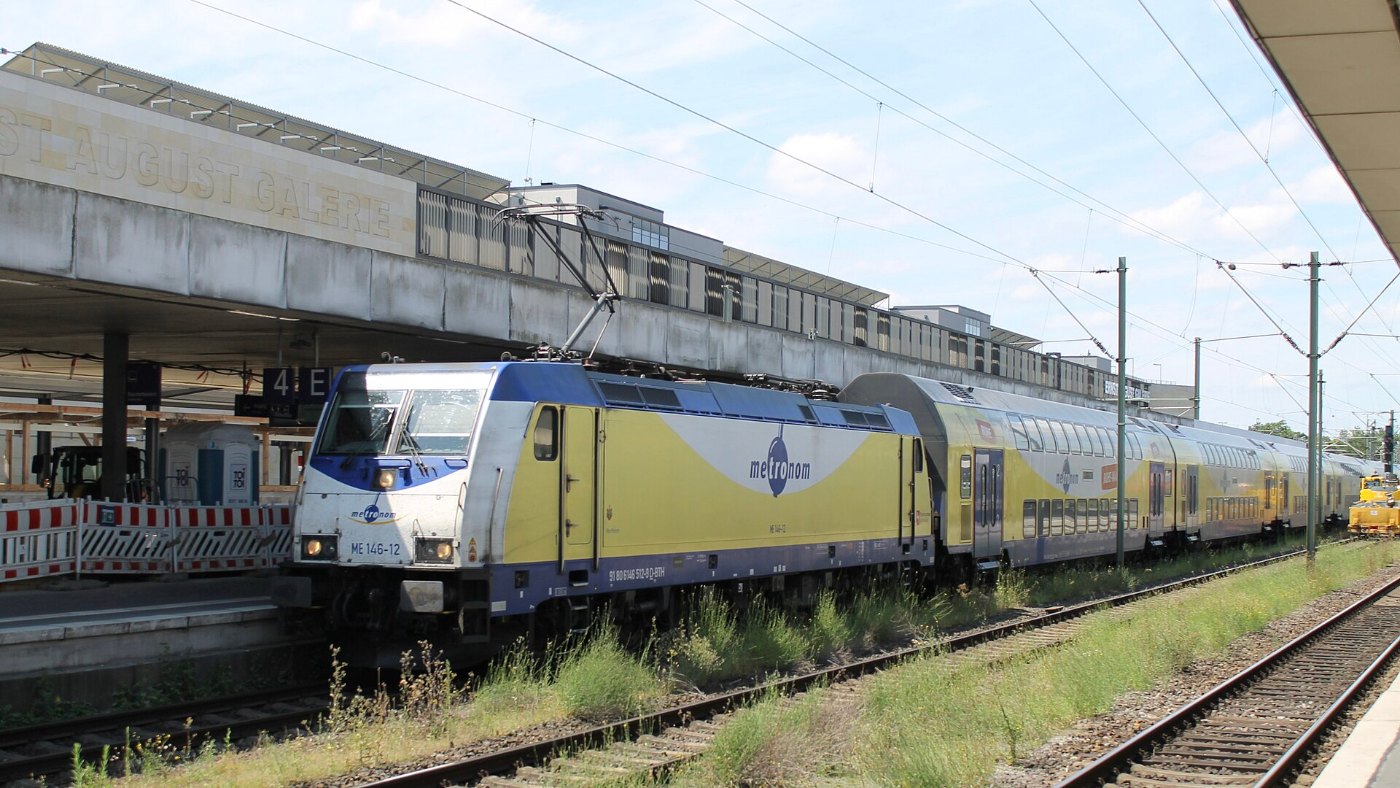 Metronom mit Baureihe 146 im Hannoveraner Hauptbahnhof