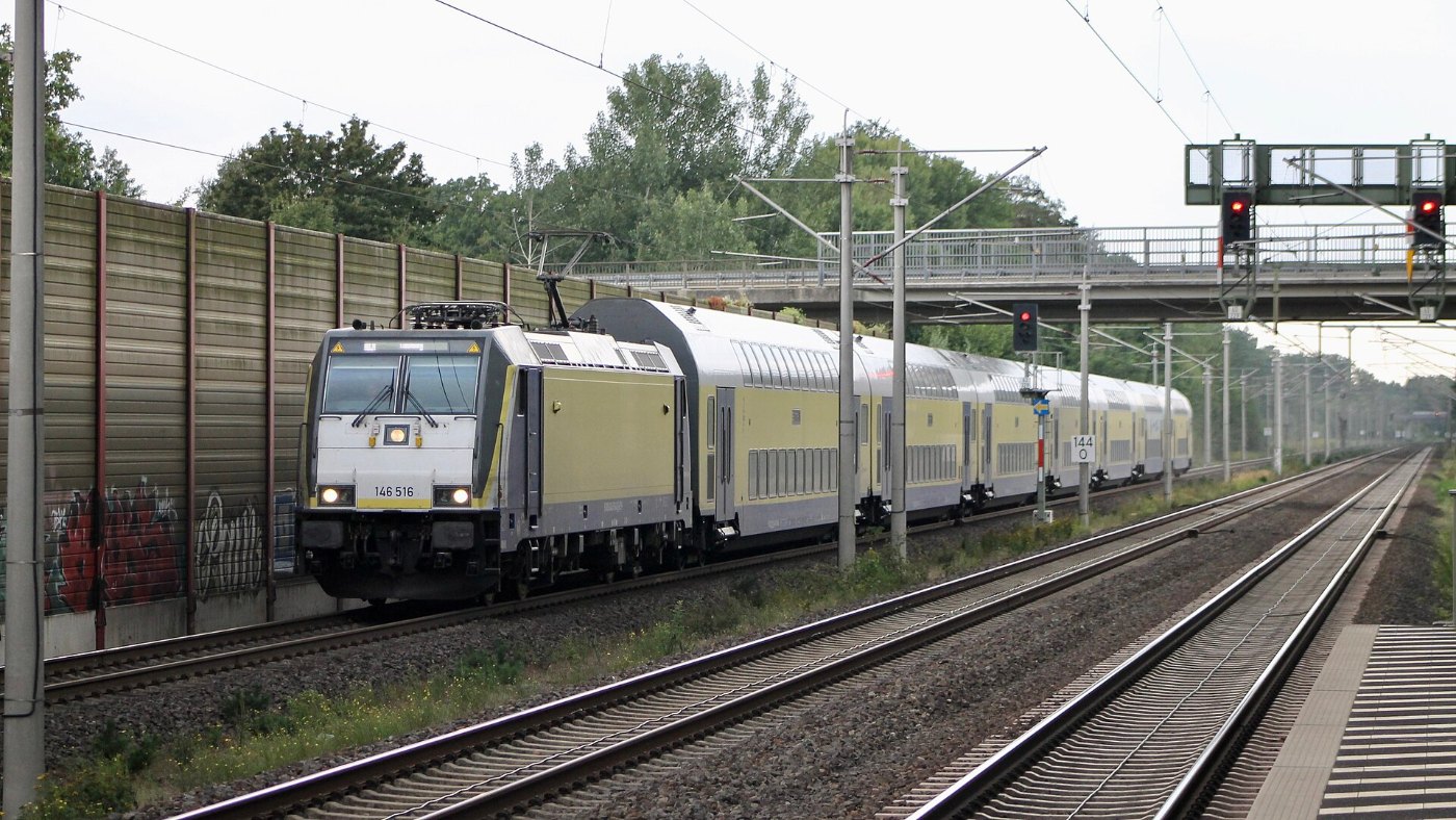 Metronom mit Baureihe 146.5 in Radbruch