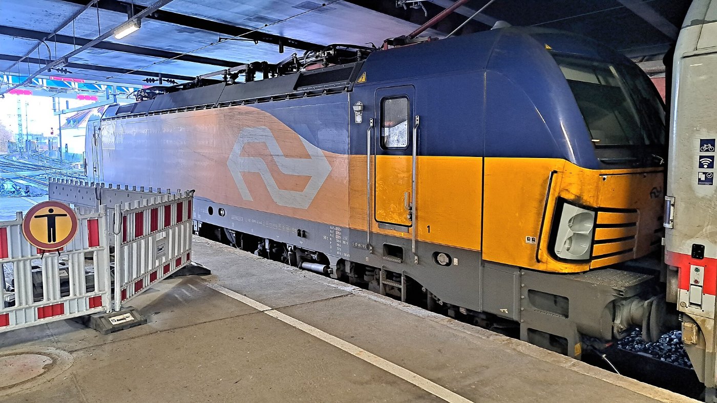 Intercity im Hauptbahnhof Osnabrück
