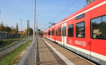 Regional-Express am Bahnhof Amstetten
