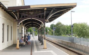Bahnsteig am Bahnhof Plön