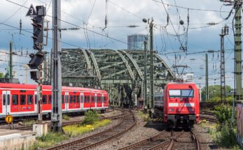 Baureihe 101 mit Intercity in Köln