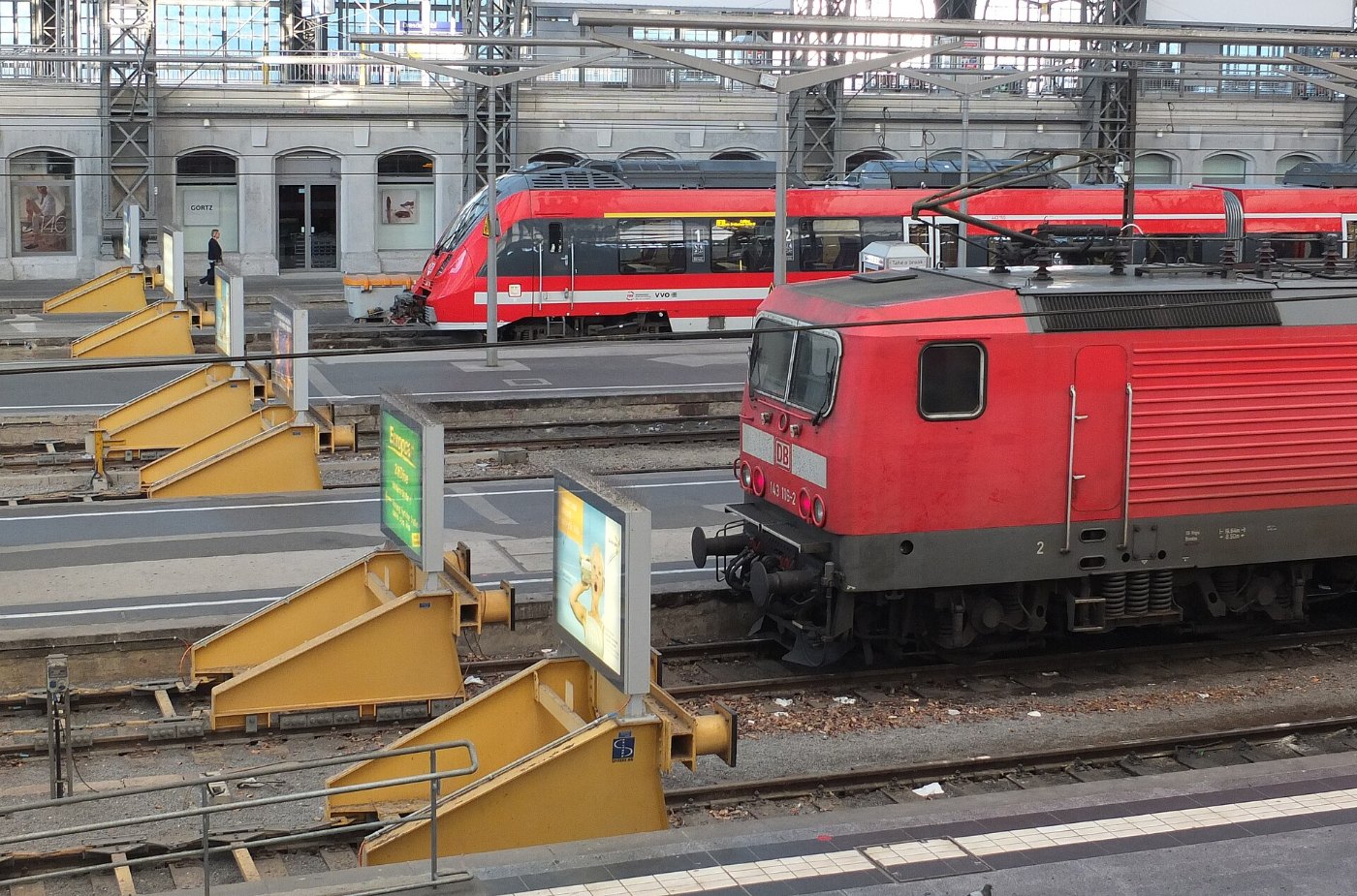 Züge im Dresdner Hauptbahnhof