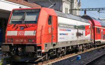 Baureihe 146 mit Werbebeklebung