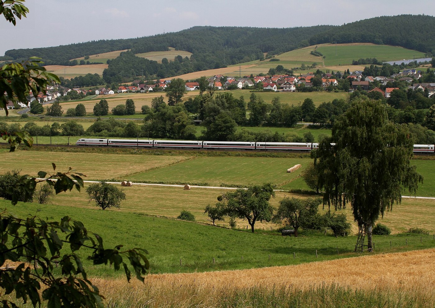 ICE 1 auf der Strecke Fulda–Bebra